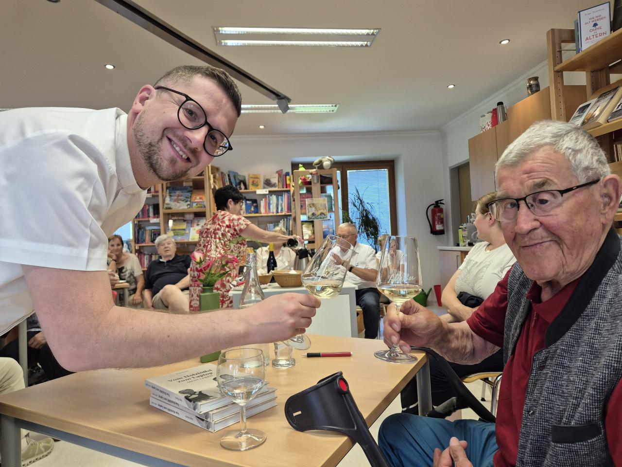 HANS UND PFARRER PIOTR