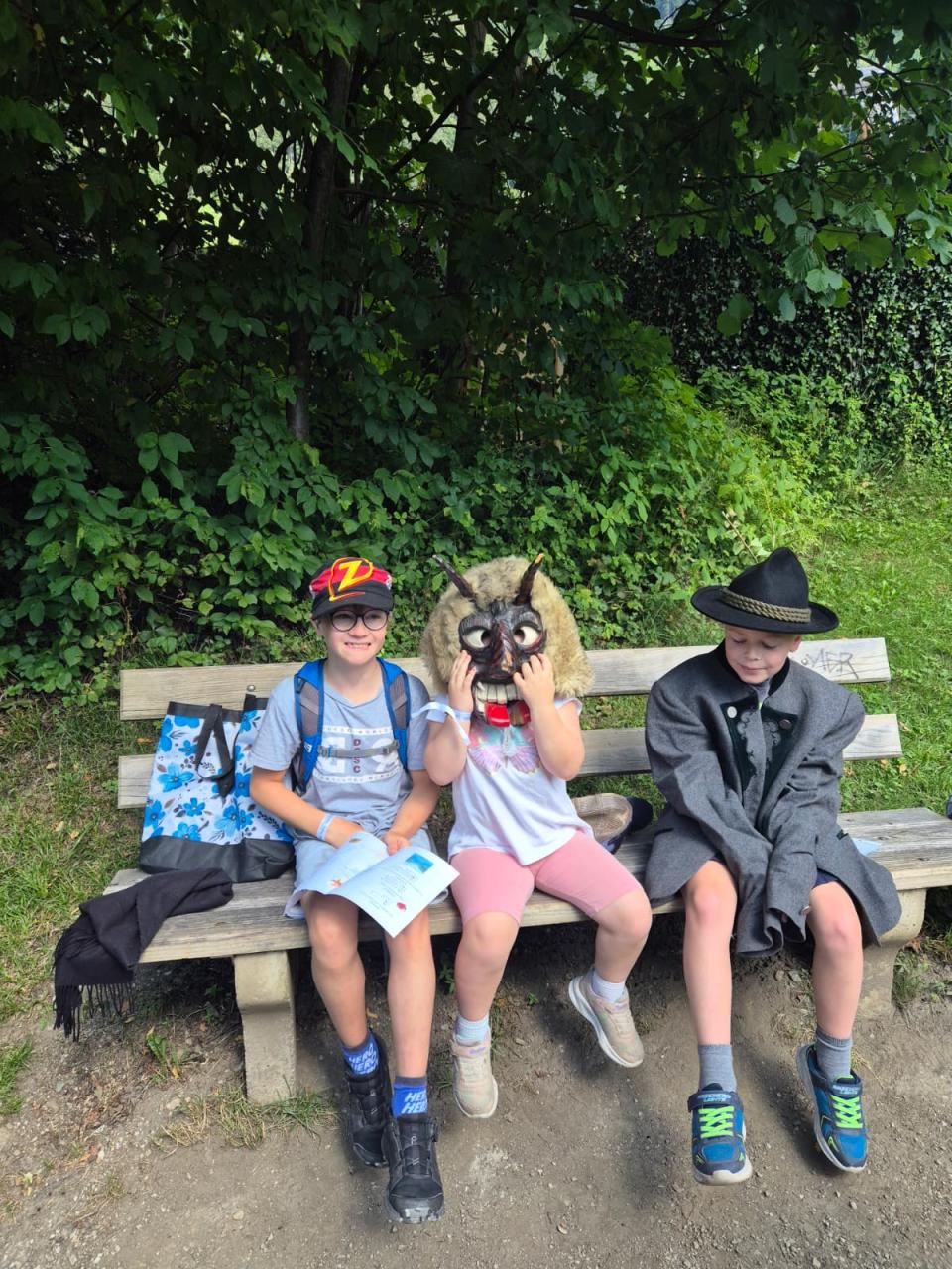 2 Jungs und Minikrampus