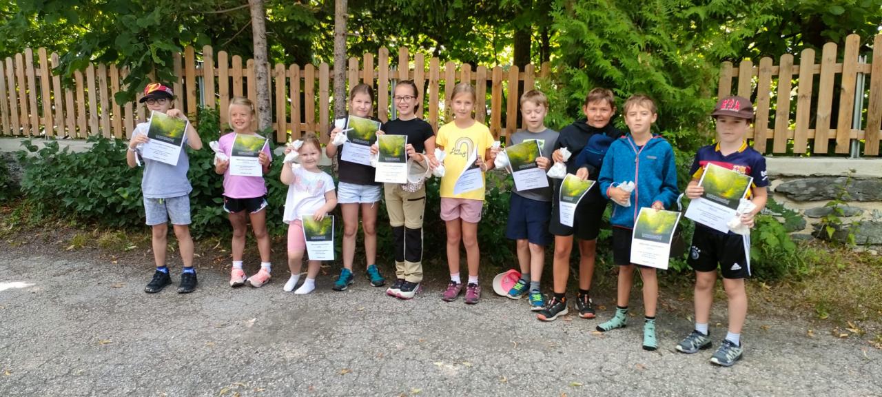 Gruppenfoto mit Betreuerinnen