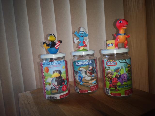 Rabe Socke, Schlümpfe, Dinos